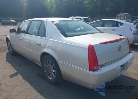 2009 Cadillac Dts 1Sc z USA, uszkodzony, nr VIN 1G6KD57Y79U131599